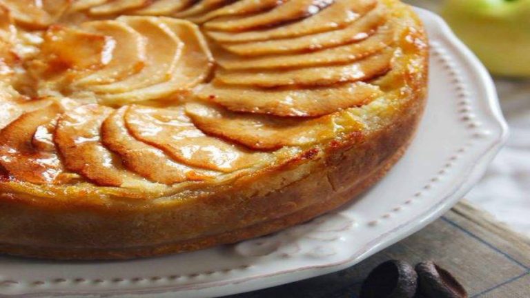 Tarte flan aux pommes à lancienne Un vrai régal La Recette Parfaite