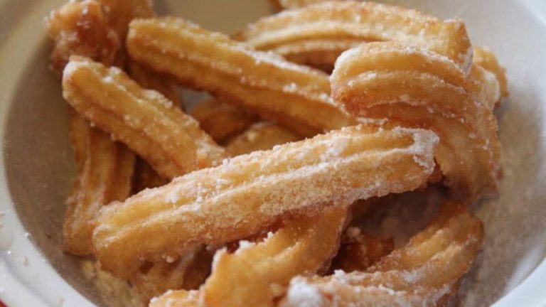 Churros Espagnols Faits Maison Faciles Et Rapides La Recette