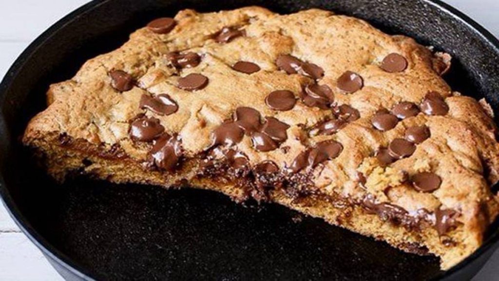 Cookie Géant Aux Pépites De Chocolat : Simples Et Faciles ! - La ...