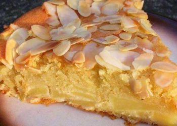 Gâteau aux Pommes et aux Amandes