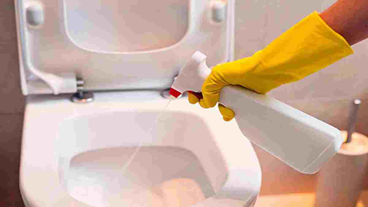 Se débarrasser des mauvaises odeurs de la salle de bain avec du bicarbonate, rien de plus simple !