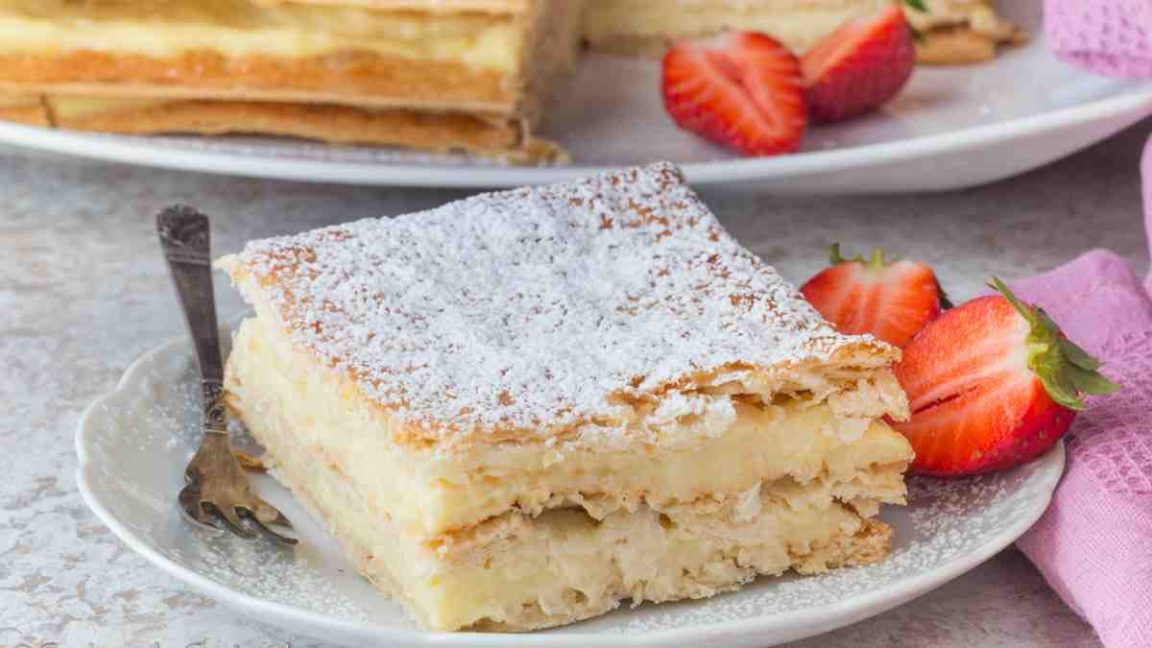 Mille Feuille Classique à La Crème Pâtissière La Recette Parfaite 