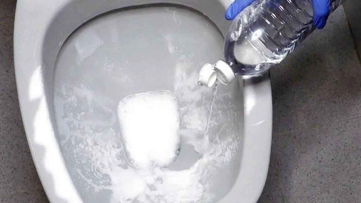 éliminer le calcaire des toilettes