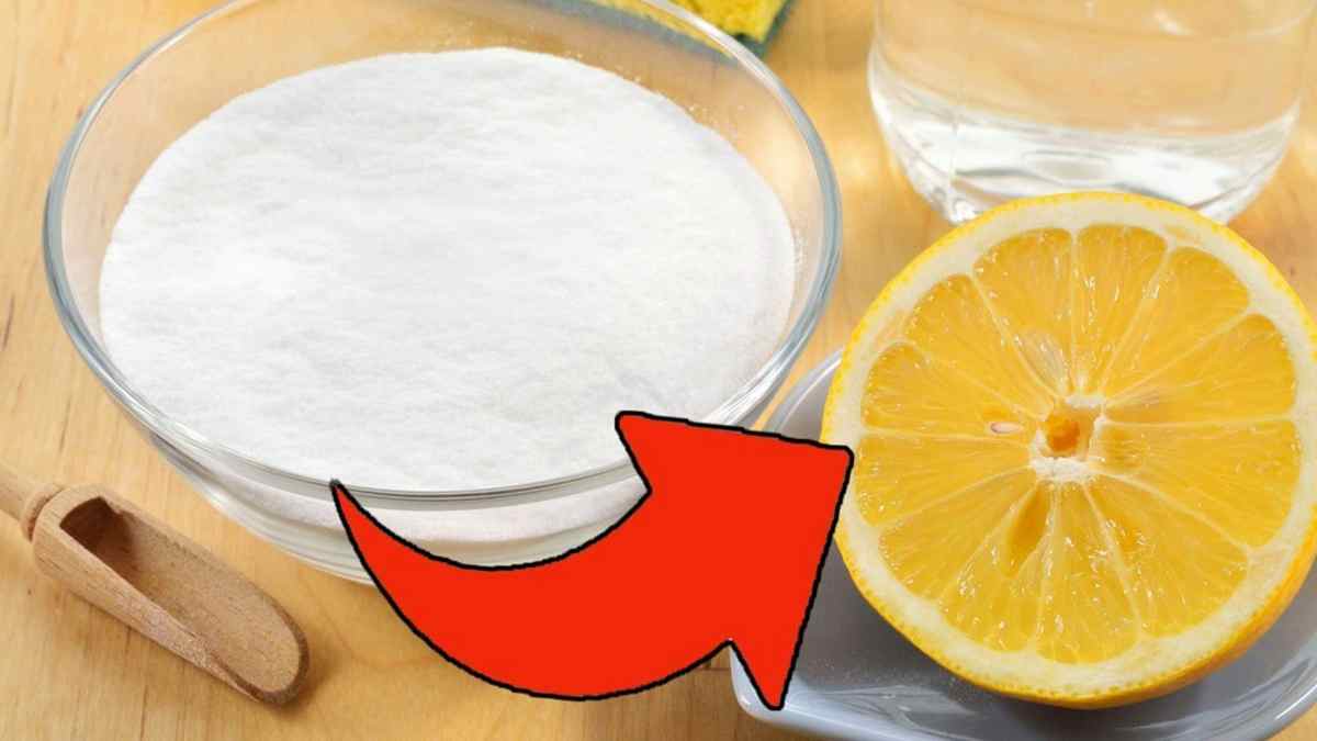 Mélanger le citron et le sel