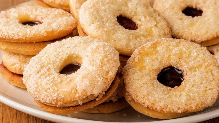 Les Biscuits De Grand Mère Je Les Fais En Quelques Minutes Et Sans Beurre La Recette Parfaite 