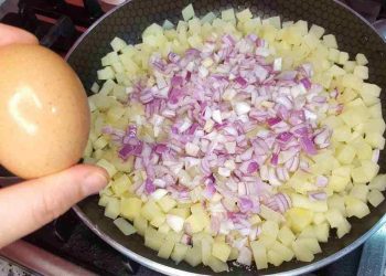 pommes de terre et des oignons