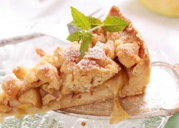 Tarte aux pommes et aux pignons