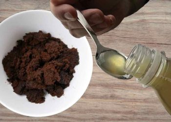 vinaigre sur du café