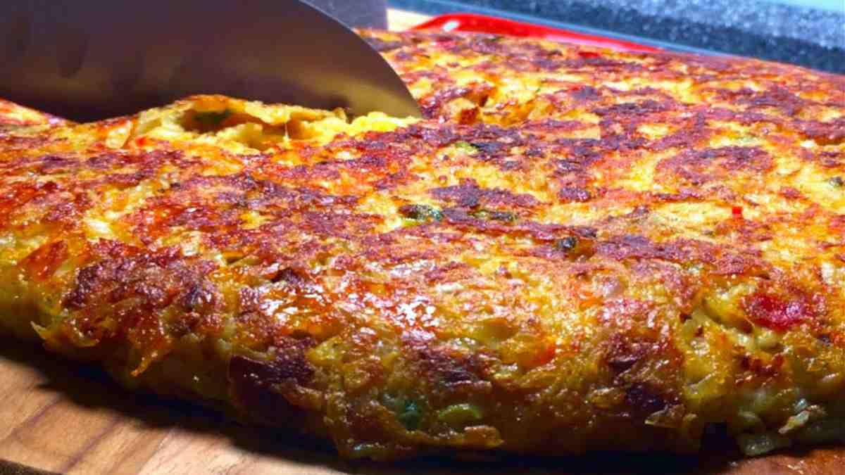 l'omelette aux pommes de terre farcie à la mozzarella