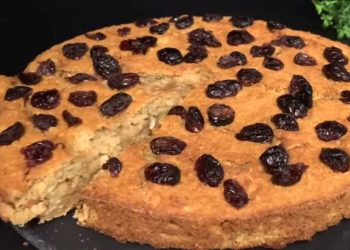 gâteau à l'avoine aux pommes et aux noix