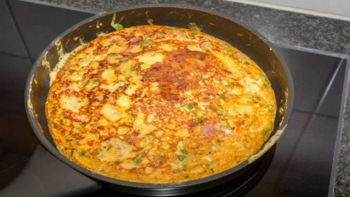 Omelette aux pommes de terre et aux courgettes