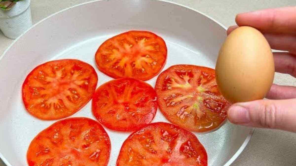 3 œufs et une tomate