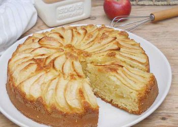 Gâteau au yaourt et aux pommes