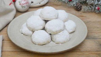 Biscuits boule de neige aux noix