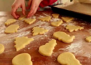 Biscuits en forme de sapin de Noël