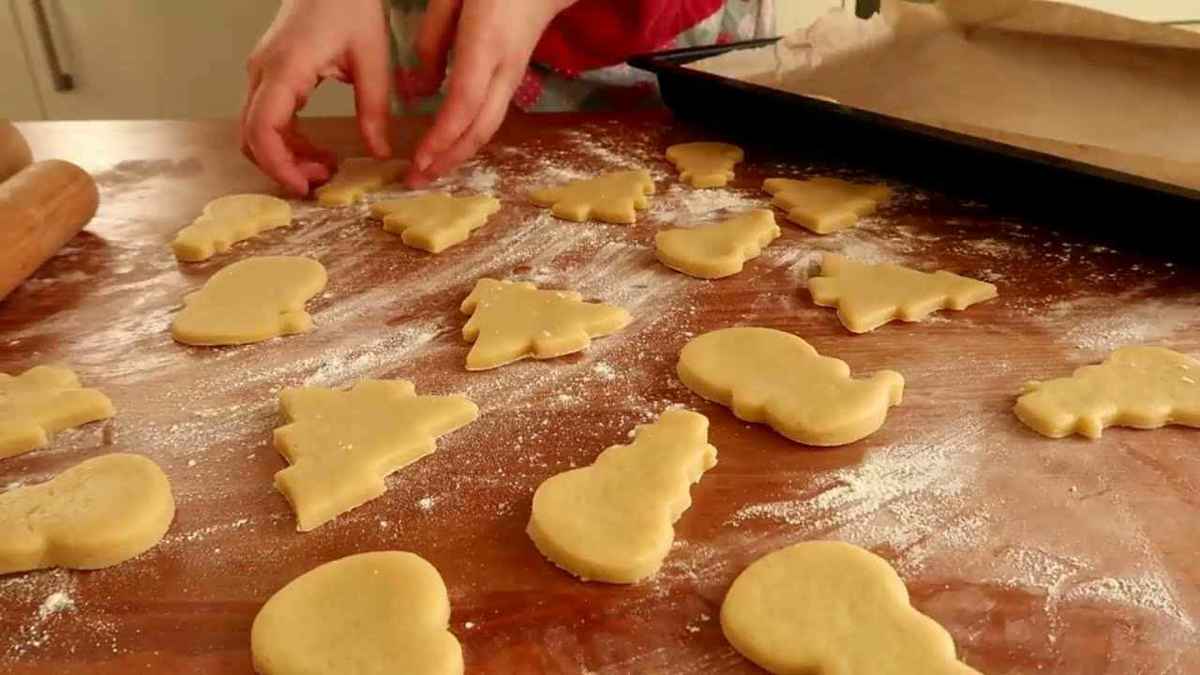 Biscuits en forme de sapin de Noël