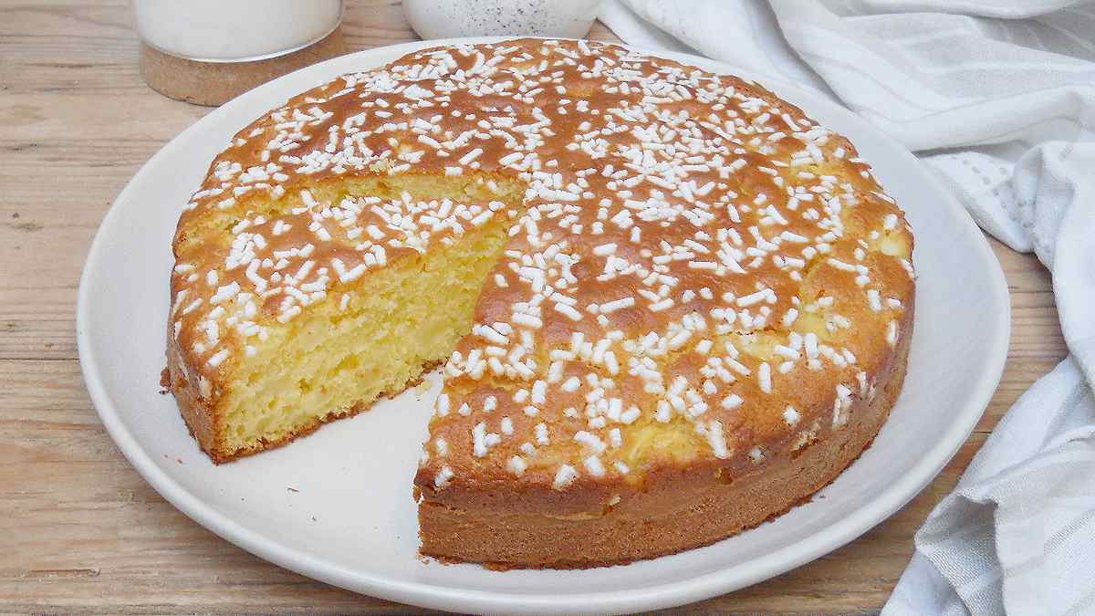 Gâteau au Yaourt et aux Poires en 5 Minutes