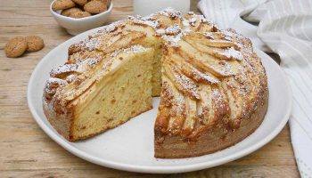 Gâteau aux Pommes, Ricotta et Amaretti en 5 Minutes