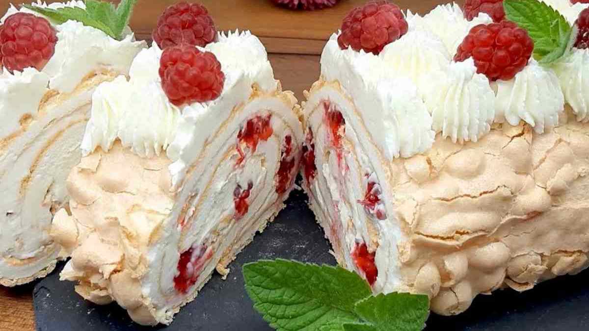 Rouleau Fourré à la Crème et aux Framboises