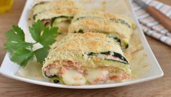 Roulé de courgettes au four au saumon et fromage fondant