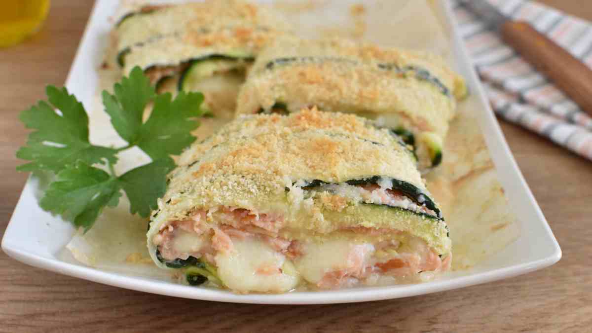 Roulé de courgettes au four au saumon et fromage fondant